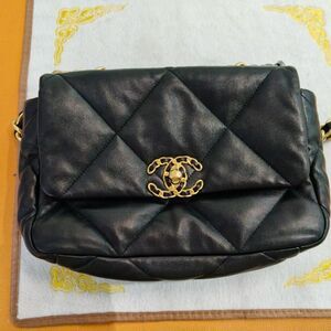 Chanel Women Pre-Loved Bag Very Good Condition